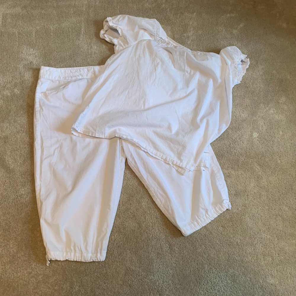 White Stag White Capri Gathered Hem Size 16